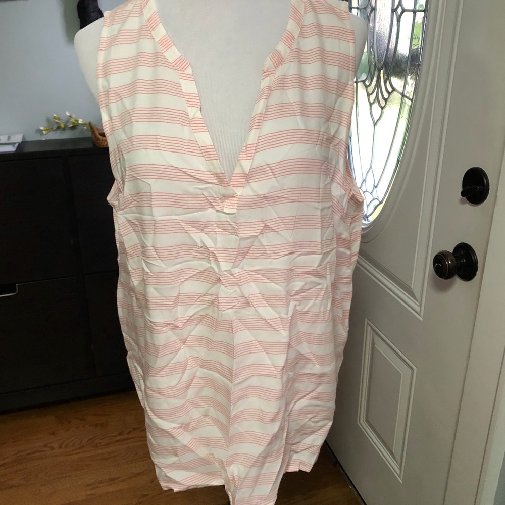 Sleeveless Gap factory shirt. Sz. XL. NWT!